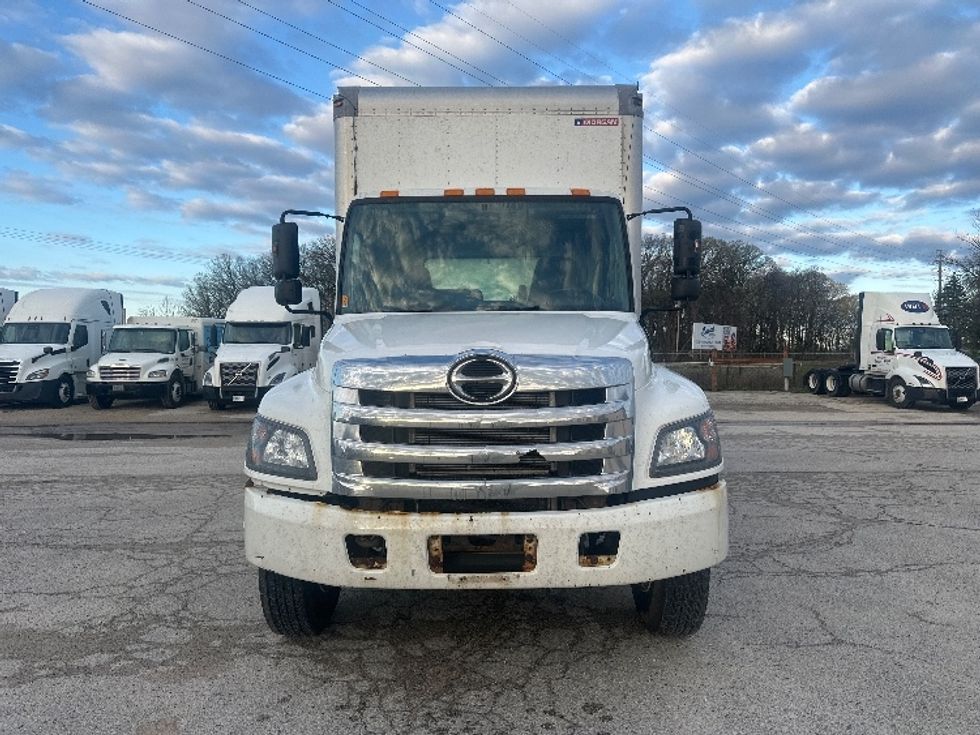 Medium Duty Box Truck-Light and Medium Duty Trucks-Hino-2017-268-North Fond Du Lac-WI-441,308\n\t\tmiles-$ 11,500 - Image 2