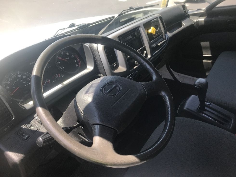 Medium Duty Box Truck-Light and Medium Duty Trucks-Hino-2017-268-Pittsburgh-PA-143,298\n\t\tmiles-$ 41,750 - Image 16