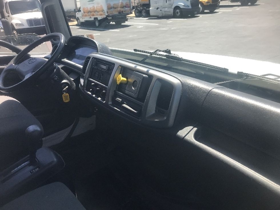 Medium Duty Box Truck-Light and Medium Duty Trucks-Hino-2017-268-Pittsburgh-PA-143,298\n\t\tmiles-$ 41,750 - Image 21