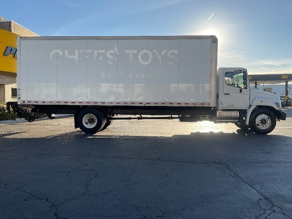 Medium Duty Box Truck-Light and Medium Duty Trucks-Hino-2017-268-Torrance-CA-211,327\n\t\tmiles-$ 43,750 - Image 15