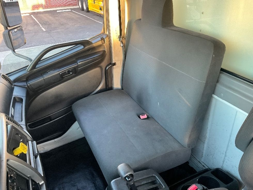 Medium Duty Box Truck-Light and Medium Duty Trucks-Hino-2017-268-Torrance-CA-211,327\n\t\tmiles-$ 43,750 - Image 19