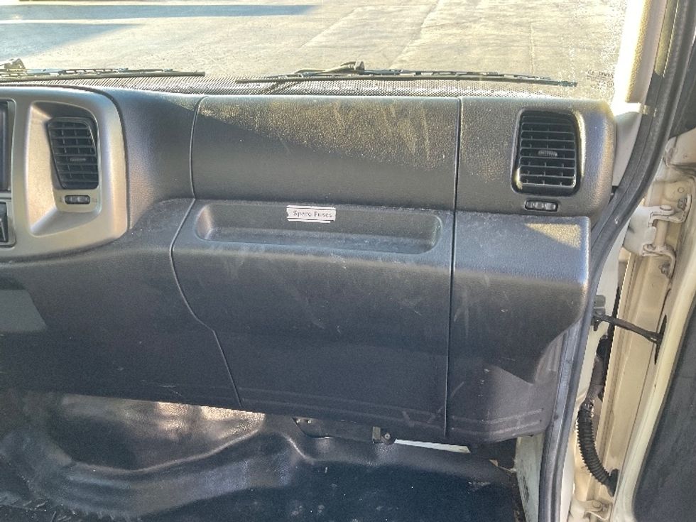 Medium Duty Box Truck-Light and Medium Duty Trucks-Hino-2017-268-Torrance-CA-211,327\n\t\tmiles-$ 43,750 - Image 21