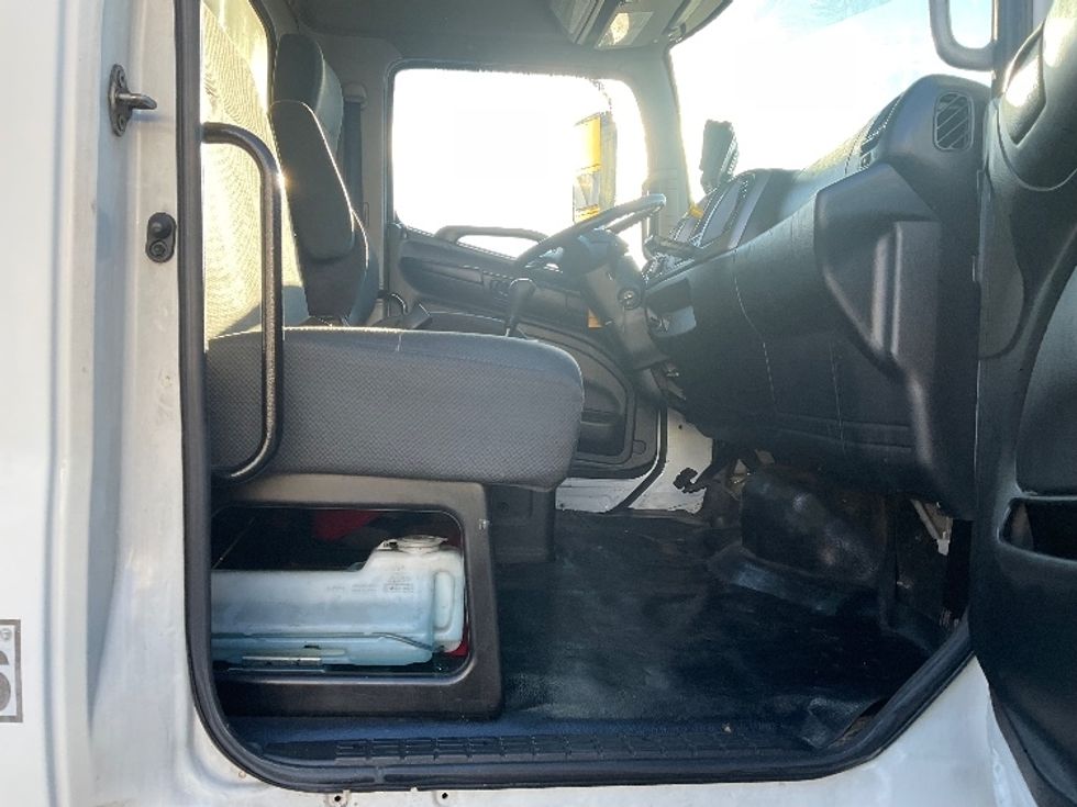 Medium Duty Box Truck-Light and Medium Duty Trucks-Hino-2017-268-Torrance-CA-211,327\n\t\tmiles-$ 43,750 - Image 22