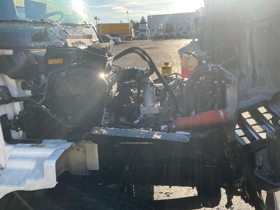 Medium Duty Box Truck-Light and Medium Duty Trucks-Hino-2017-268-Torrance-CA-211,327\n\t\tmiles-$ 43,750 - Image 23