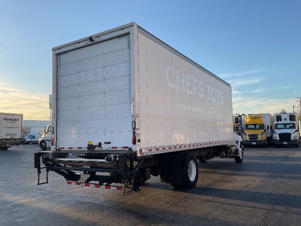 Medium Duty Box Truck-Light and Medium Duty Trucks-Hino-2017-268-Torrance-CA-221,413\n\t\tmiles-$ 42,250 - Image 13