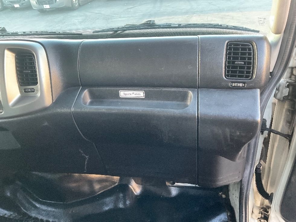 Medium Duty Box Truck-Light and Medium Duty Trucks-Hino-2017-268-Torrance-CA-221,413\n\t\tmiles-$ 42,250 - Image 21