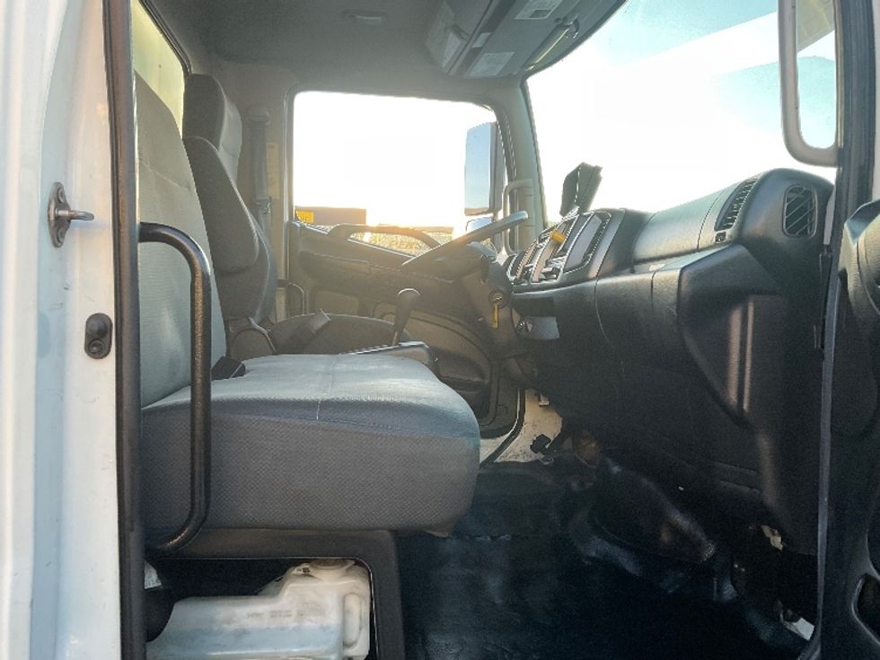 Medium Duty Box Truck-Light and Medium Duty Trucks-Hino-2017-268-Torrance-CA-221,413\n\t\tmiles-$ 42,250 - Image 22