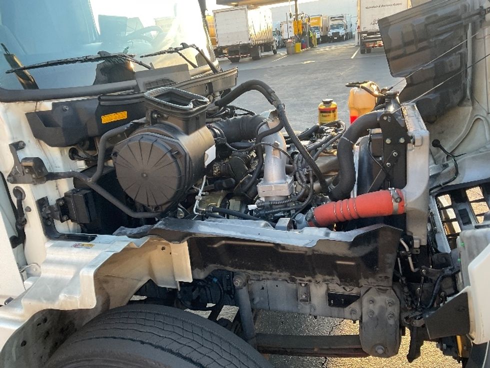 Medium Duty Box Truck-Light and Medium Duty Trucks-Hino-2017-268-Torrance-CA-221,413\n\t\tmiles-$ 42,250 - Image 23
