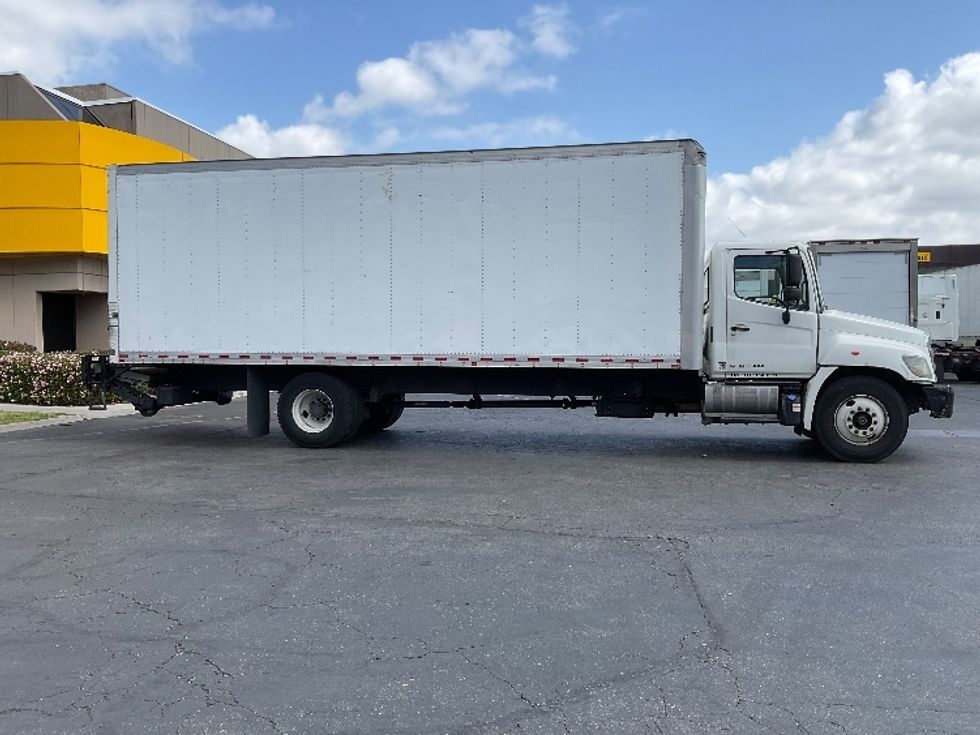 Medium Duty Box Truck-Light and Medium Duty Trucks-Hino-2017-268-Torrance-CA-245,893\n\t\tmiles-$ 38,250 - Image 15