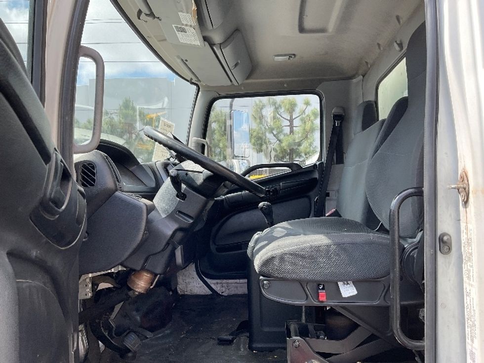 Medium Duty Box Truck-Light and Medium Duty Trucks-Hino-2017-268-Torrance-CA-245,893\n\t\tmiles-$ 38,250 - Image 17
