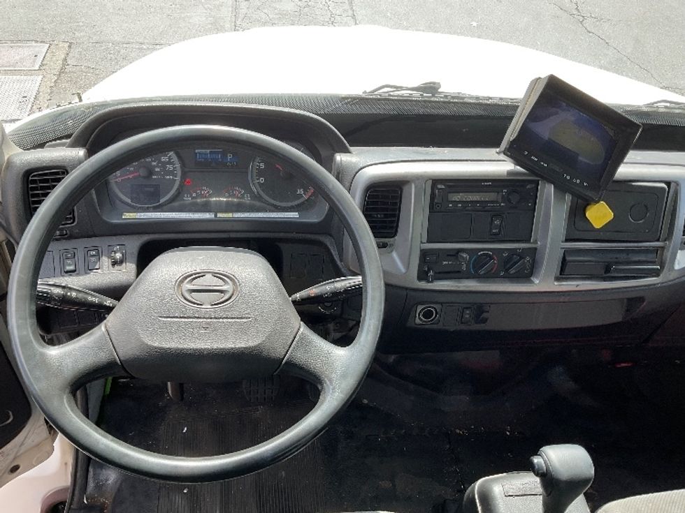 Medium Duty Box Truck-Light and Medium Duty Trucks-Hino-2017-268-Torrance-CA-245,893\n\t\tmiles-$ 38,250 - Image 18