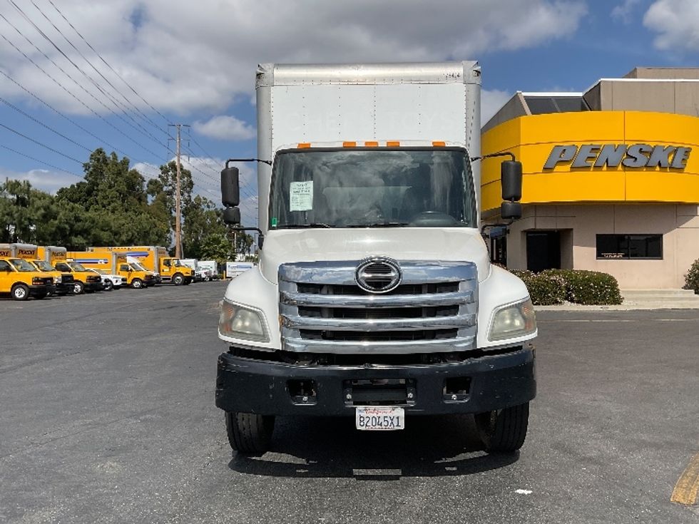 Medium Duty Box Truck-Light and Medium Duty Trucks-Hino-2017-268-Torrance-CA-245,893\n\t\tmiles-$ 38,250 - Image 2
