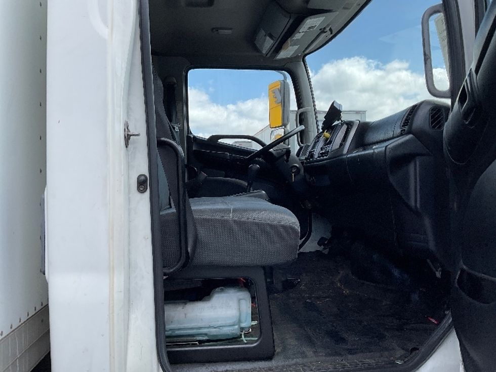 Medium Duty Box Truck-Light and Medium Duty Trucks-Hino-2017-268-Torrance-CA-245,893\n\t\tmiles-$ 38,250 - Image 22