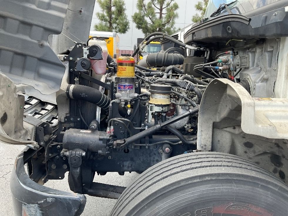 Medium Duty Box Truck-Light and Medium Duty Trucks-Hino-2017-268-Torrance-CA-245,893\n\t\tmiles-$ 38,250 - Image 24