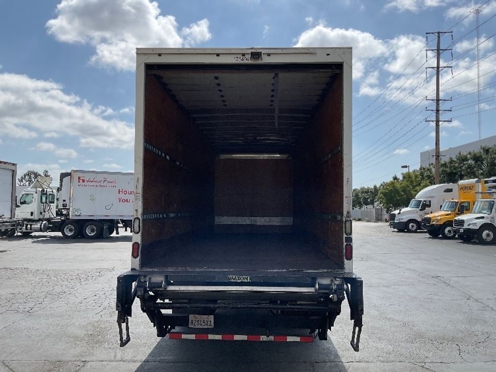 Medium Duty Box Truck-Light and Medium Duty Trucks-Hino-2017-268-Torrance-CA-245,893\n\t\tmiles-$ 38,250 - Image 8