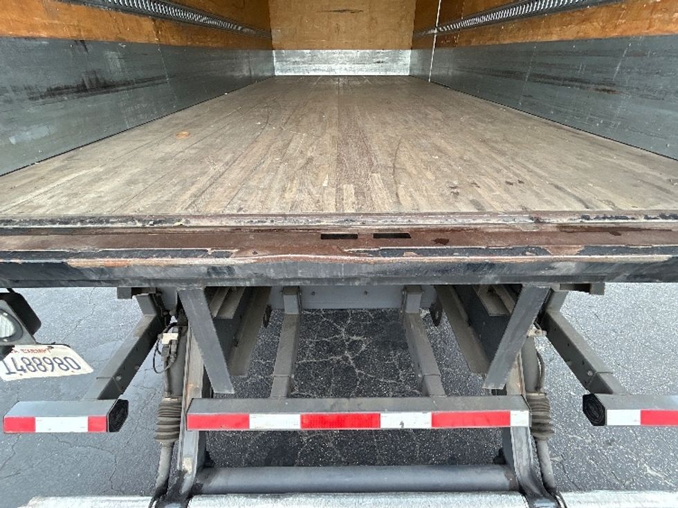 Medium Duty Box Truck-Light and Medium Duty Trucks-Hino-2017-268-West Sacramento-CA-61,310\n\t\tmiles-$ 51,250 - Image 10