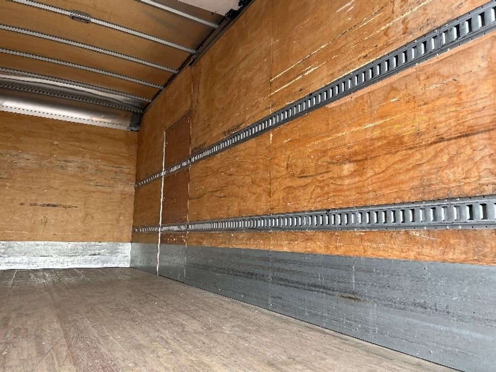 Medium Duty Box Truck-Light and Medium Duty Trucks-Hino-2017-268-West Sacramento-CA-61,310\n\t\tmiles-$ 51,250 - Image 12
