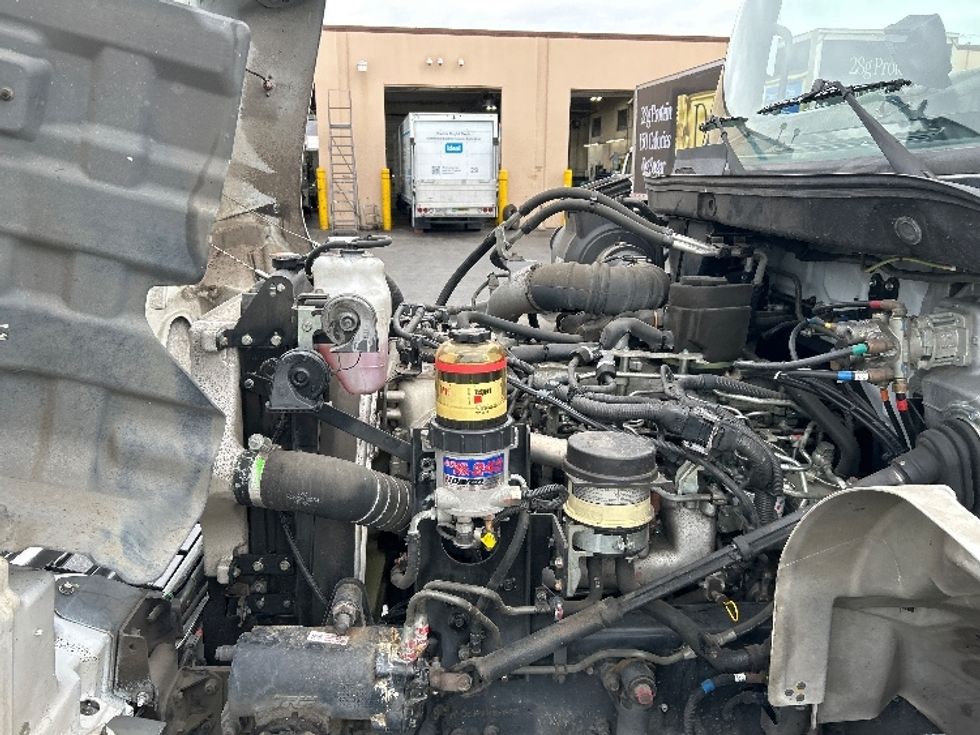 Medium Duty Box Truck-Light and Medium Duty Trucks-Hino-2017-268-West Sacramento-CA-61,310\n\t\tmiles-$ 51,250 - Image 24