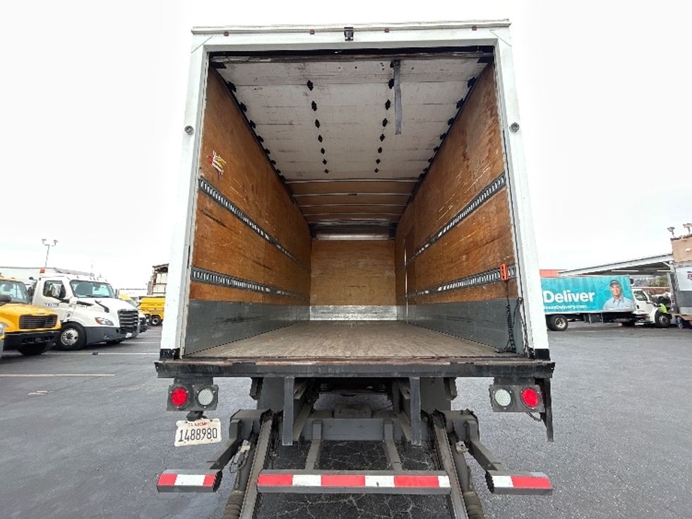 Medium Duty Box Truck-Light and Medium Duty Trucks-Hino-2017-268-West Sacramento-CA-61,310\n\t\tmiles-$ 51,250 - Image 8