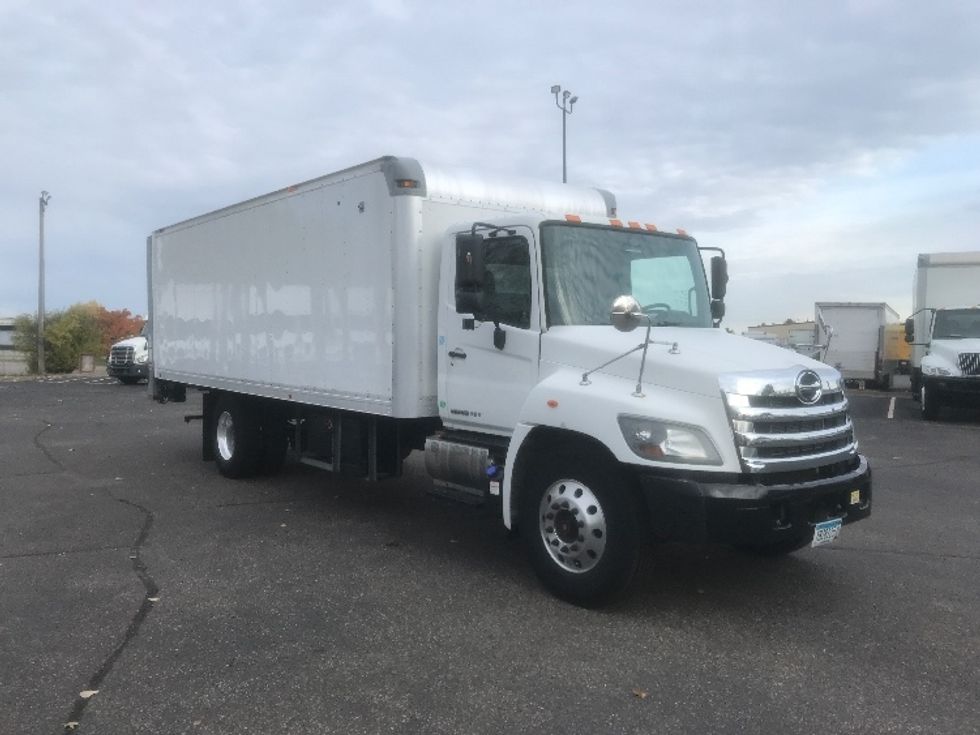 Medium Duty Box Truck-Light and Medium Duty Trucks-Hino-2017-338-Brooklyn Park-MN-87,218\n\t\tmiles-$ 38,500 - Image 1