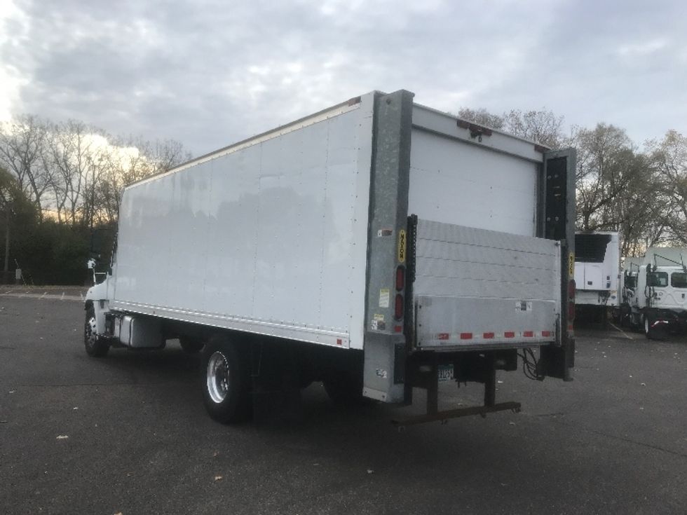 Medium Duty Box Truck-Light and Medium Duty Trucks-Hino-2017-338-Brooklyn Park-MN-87,218\n\t\tmiles-$ 38,500 - Image 6
