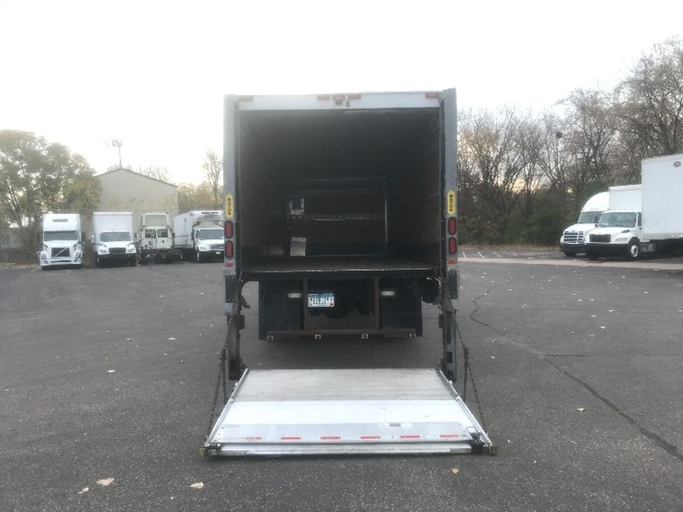 Medium Duty Box Truck-Light and Medium Duty Trucks-Hino-2017-338-Brooklyn Park-MN-87,218\n\t\tmiles-$ 38,500 - Image 9