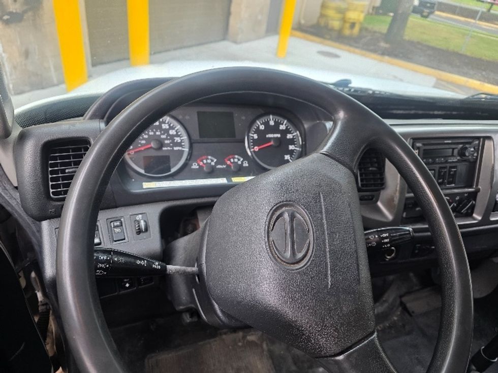 Medium Duty Box Truck-Light and Medium Duty Trucks-Hino-2017-338-Cranbury-NJ-322,720\n\t\tmiles-$ 23,250 - Image 17