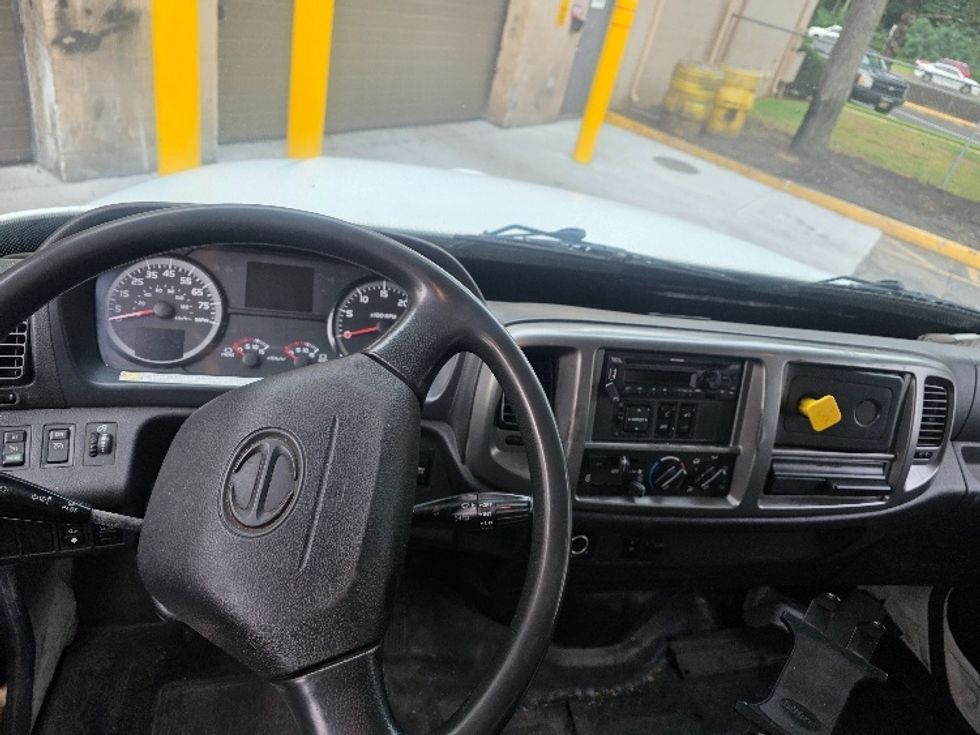 Medium Duty Box Truck-Light and Medium Duty Trucks-Hino-2017-338-Cranbury-NJ-322,720\n\t\tmiles-$ 23,250 - Image 18