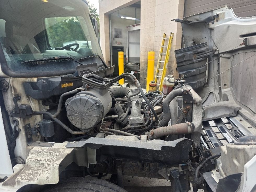 Medium Duty Box Truck-Light and Medium Duty Trucks-Hino-2017-338-Cranbury-NJ-322,720\n\t\tmiles-$ 23,250 - Image 23