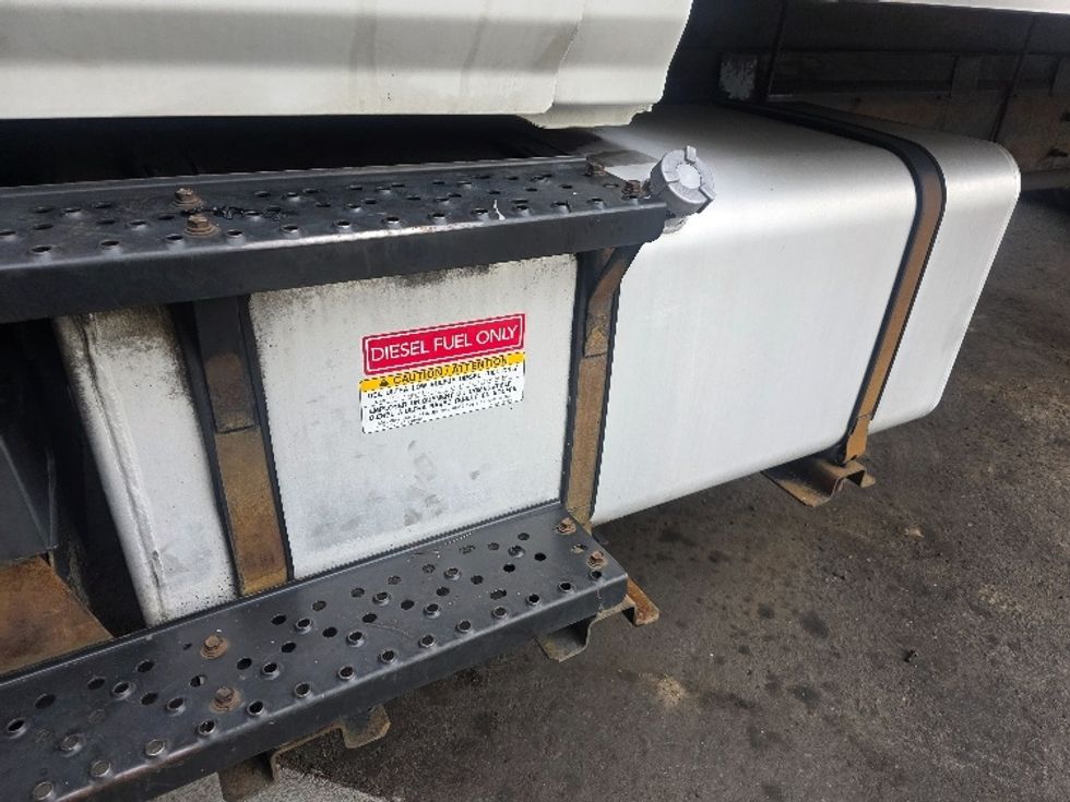 Medium Duty Box Truck-Light and Medium Duty Trucks-Hino-2017-338-Cranbury-NJ-322,720\n\t\tmiles-$ 23,250 - Image 25