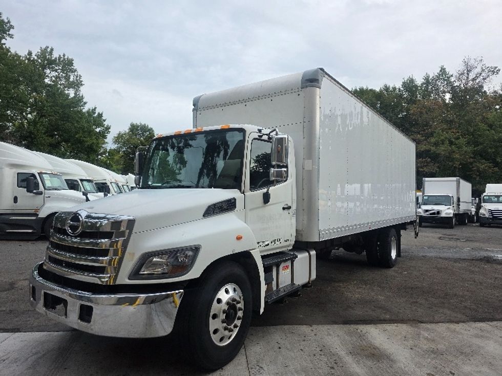 Medium Duty Box Truck-Light and Medium Duty Trucks-Hino-2017-338-Cranbury-NJ-322,720\n\t\tmiles-$ 23,250 - Image 3