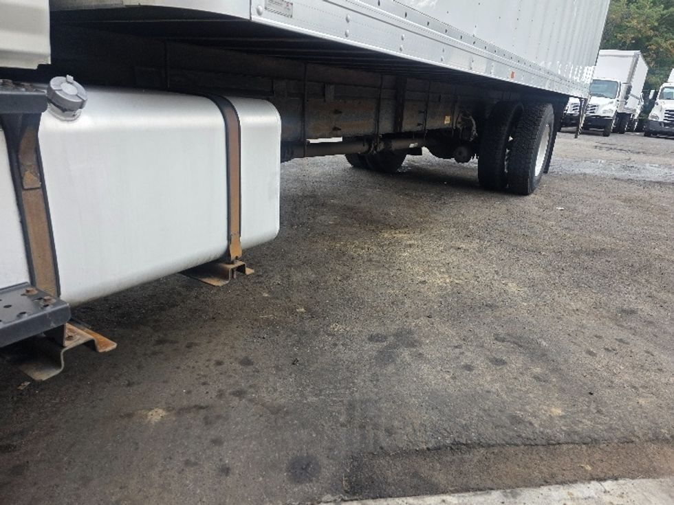 Medium Duty Box Truck-Light and Medium Duty Trucks-Hino-2017-338-Cranbury-NJ-322,720\n\t\tmiles-$ 23,250 - Image 5