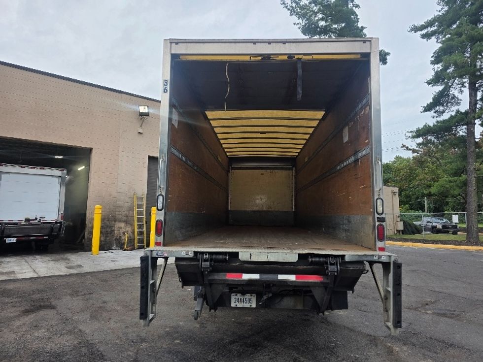 Medium Duty Box Truck-Light and Medium Duty Trucks-Hino-2017-338-Cranbury-NJ-322,720\n\t\tmiles-$ 23,250 - Image 8
