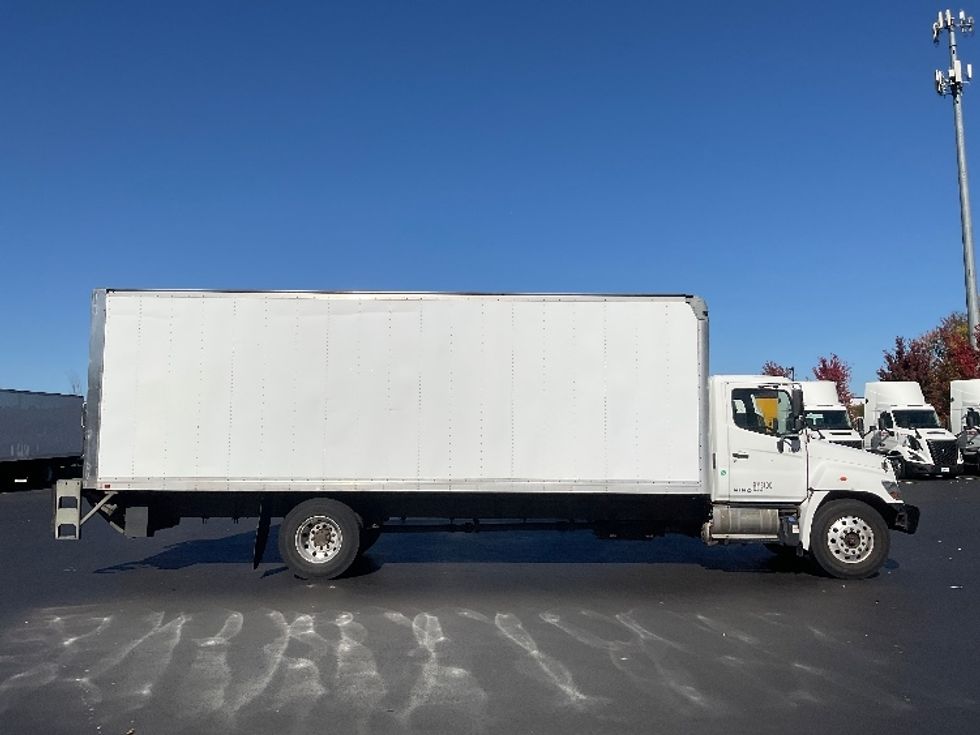 Medium Duty Box Truck-Light and Medium Duty Trucks-Hino-2017-338-Dayton-NJ-258,588\n\t\tmiles-$ 30,000 - Image 15