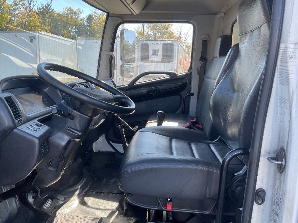 Medium Duty Box Truck-Light and Medium Duty Trucks-Hino-2017-338-Dayton-NJ-258,588\n\t\tmiles-$ 30,000 - Image 19
