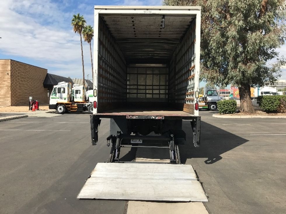 Medium Duty Box Truck-Light and Medium Duty Trucks-Hino-2017-338-Fontana-CA-202,675\n\t\tmiles-$ 32,250 - Image 9