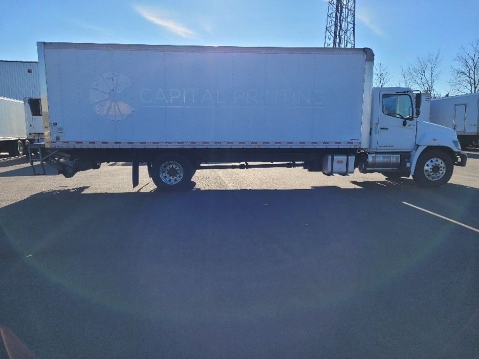 Medium Duty Box Truck-Light and Medium Duty Trucks-Hino-2017-338-South Plainfield-NJ-236,926\n\t\tmiles-$ 29,250 - Image 14
