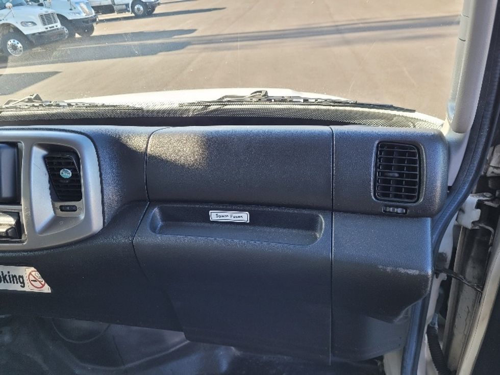 Medium Duty Box Truck-Light and Medium Duty Trucks-Hino-2017-338-South Plainfield-NJ-236,926\n\t\tmiles-$ 29,250 - Image 20