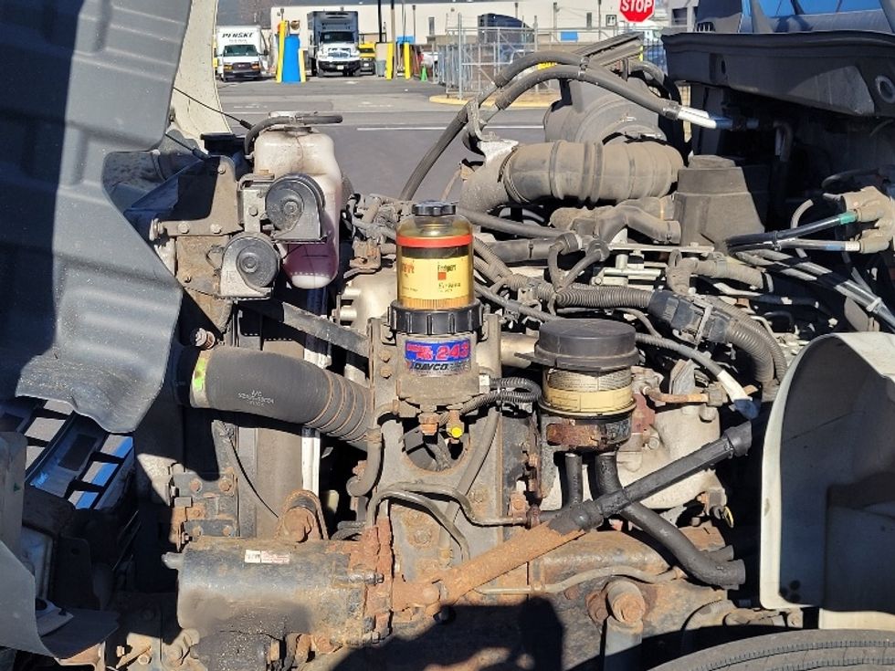 Medium Duty Box Truck-Light and Medium Duty Trucks-Hino-2017-338-South Plainfield-NJ-236,926\n\t\tmiles-$ 29,250 - Image 23