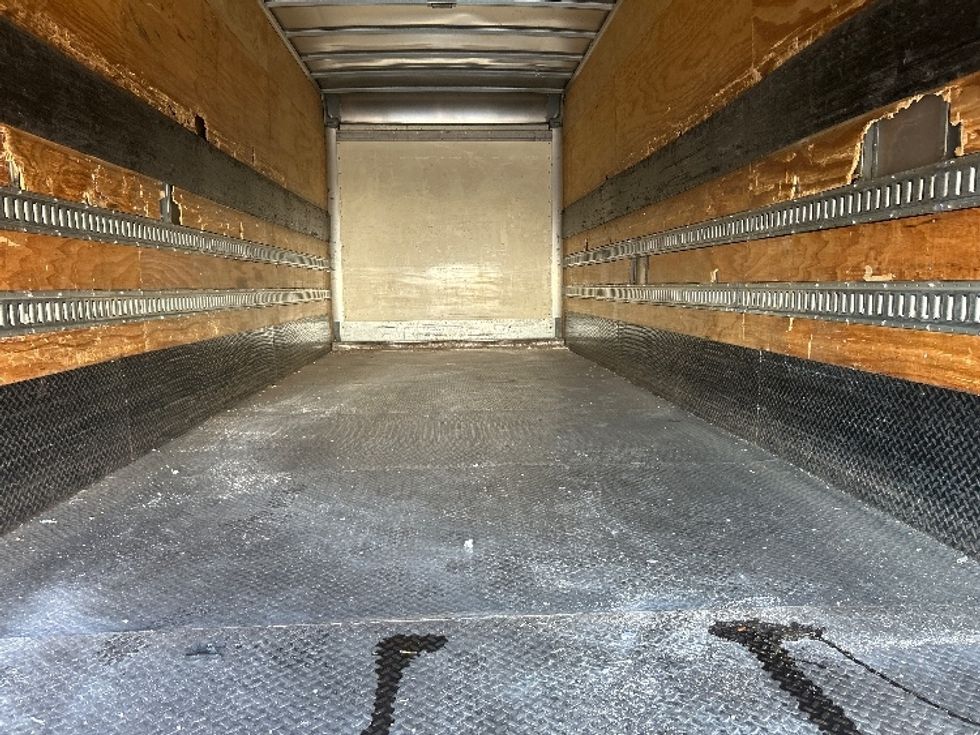 Medium Duty Box Truck-Light and Medium Duty Trucks-Hino-2017-338-Torrance-CA-154,548\n\t\tmiles-$ 42,000 - Image 10