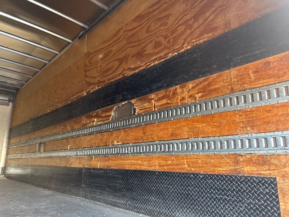 Medium Duty Box Truck-Light and Medium Duty Trucks-Hino-2017-338-Torrance-CA-154,548\n\t\tmiles-$ 42,000 - Image 12