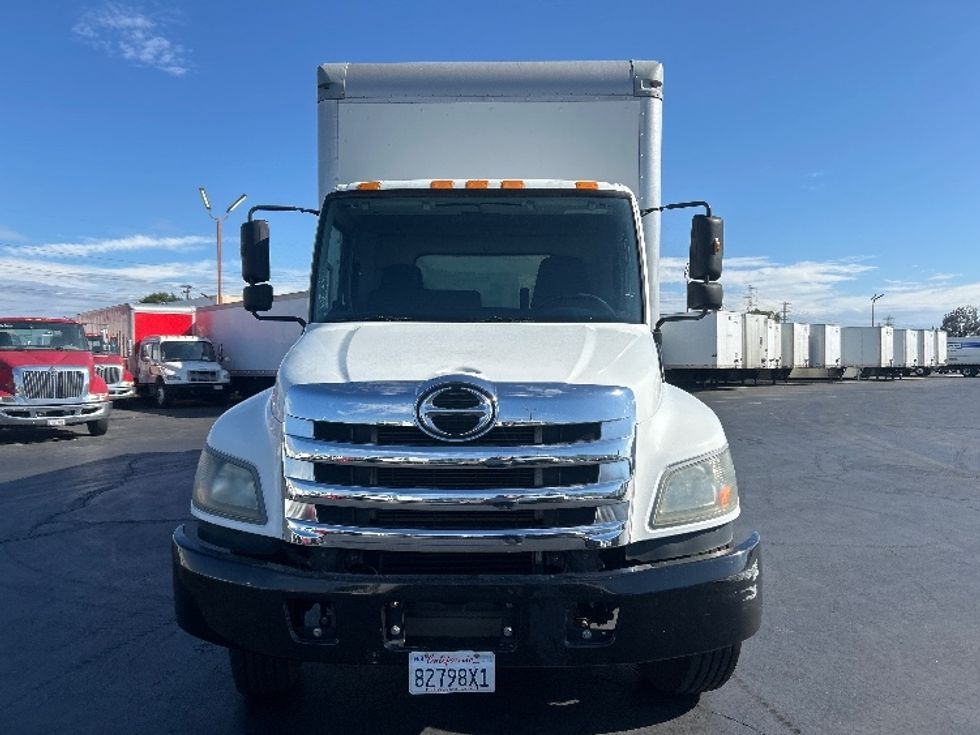 Medium Duty Box Truck-Light and Medium Duty Trucks-Hino-2017-338-Torrance-CA-154,548\n\t\tmiles-$ 42,000 - Image 2