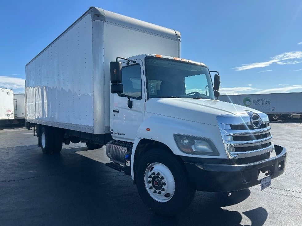 Medium Duty Box Truck-Light and Medium Duty Trucks-Hino-2017-338-Torrance-CA-154,548\n\t\tmiles-$ 42,000 - Image 3