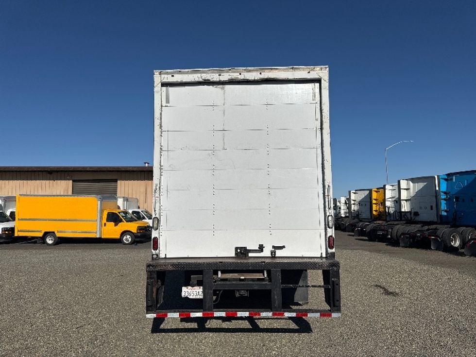 Medium Duty Box Truck-Light and Medium Duty Trucks-Hino-2017-338-West Sacramento-CA-141,827\n\t\tmiles-$ 35,250 - Image 7