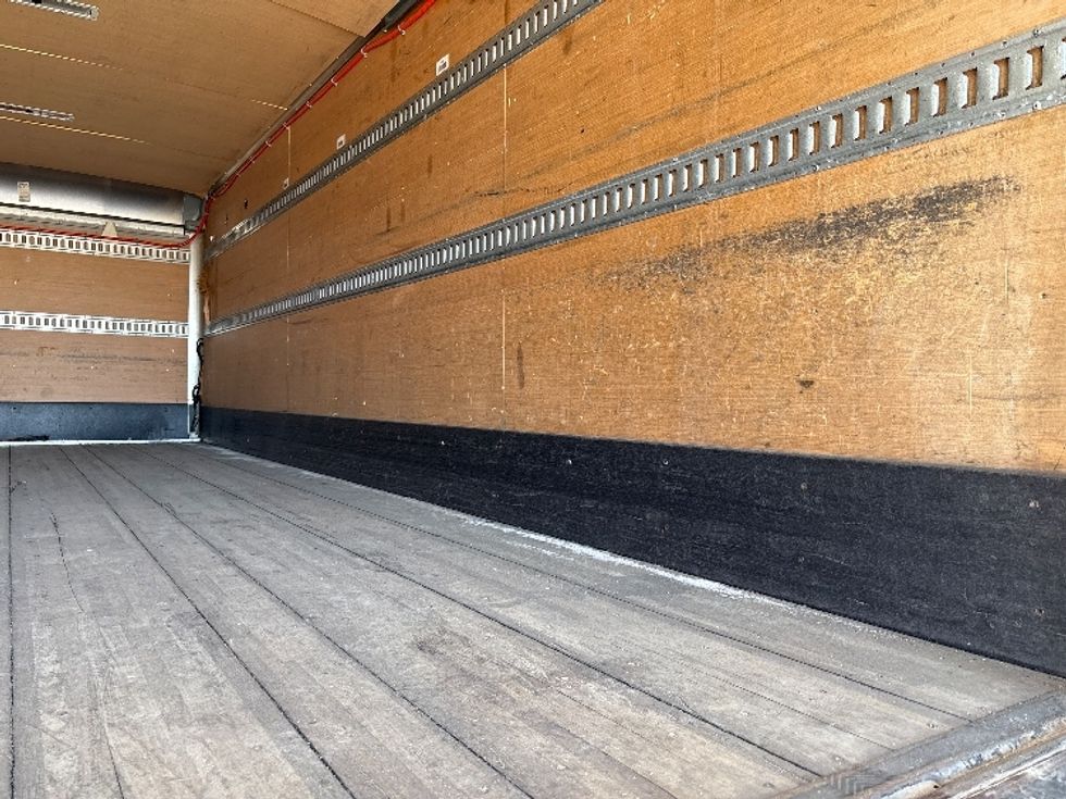 Medium Duty Box Truck-Light and Medium Duty Trucks-Hino-2017-338-West Sacramento-CA-92,310\n\t\tmiles-$ 34,000 - Image 12
