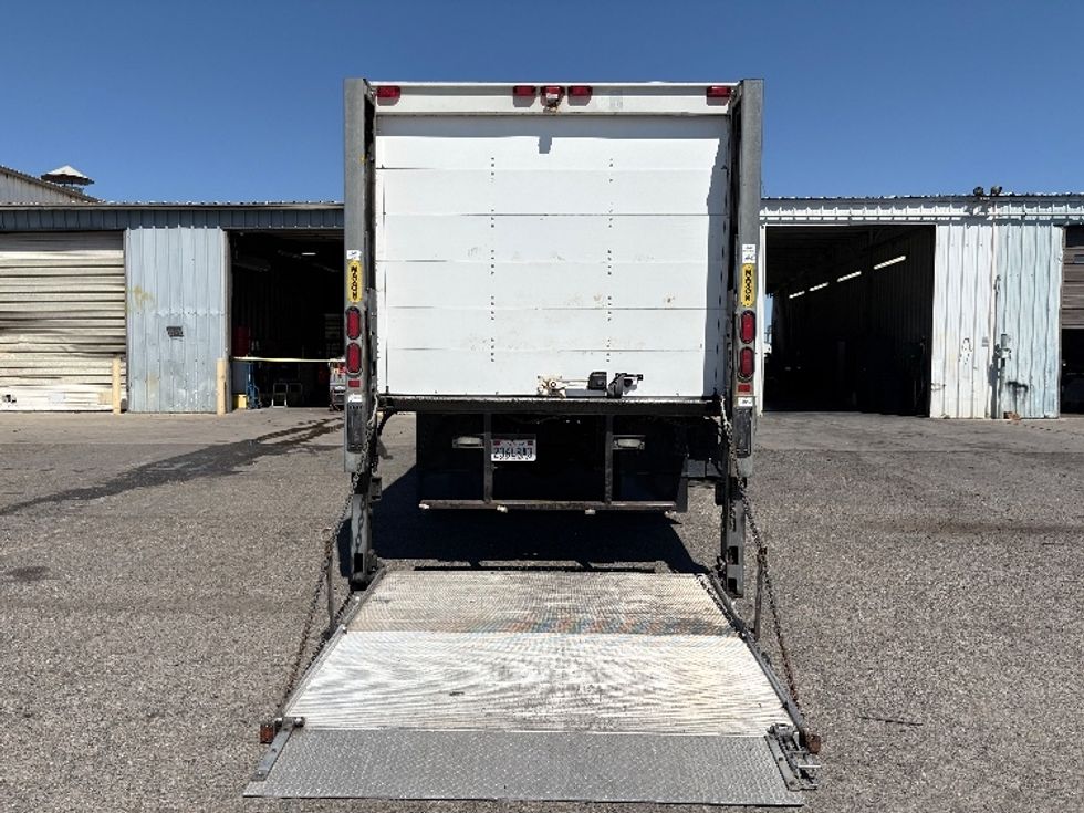 Medium Duty Box Truck-Light and Medium Duty Trucks-Hino-2017-338-West Sacramento-CA-92,310\n\t\tmiles-$ 34,000 - Image 9