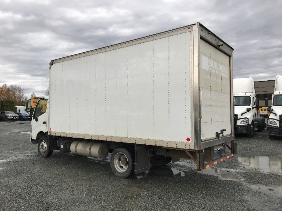 Medium Duty Box Truck-Light and Medium Duty Trucks-Hino-2018-195-Abbotsford-BC-124,798\n\t\tkm-$ 55,500 - Image 6