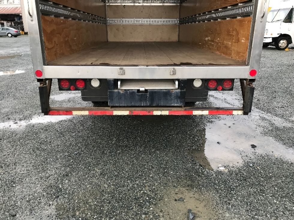 Medium Duty Box Truck-Light and Medium Duty Trucks-Hino-2018-195-Abbotsford-BC-124,798\n\t\tkm-$ 55,500 - Image 9