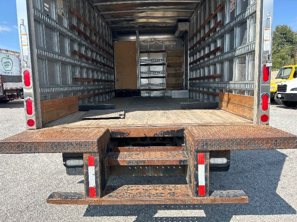 Medium Duty Box Truck-Light and Medium Duty Trucks-Hino-2018-195-Abbotsford-BC-151,497\n\t\tkm-$ 44,750 - Image 10