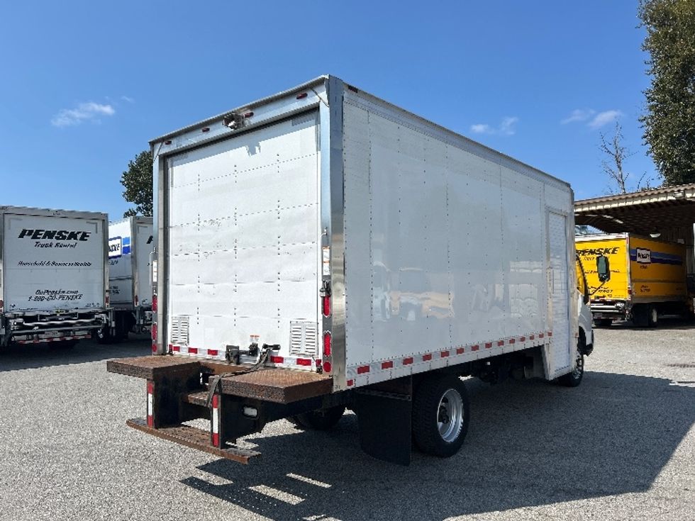 Medium Duty Box Truck-Light and Medium Duty Trucks-Hino-2018-195-Abbotsford-BC-151,497\n\t\tkm-$ 44,750 - Image 13